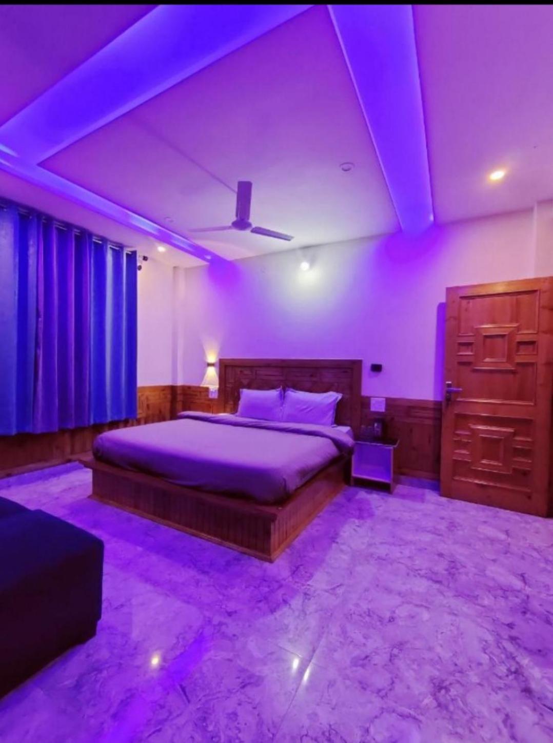 Delight Homestay Kasol Kültér fotó