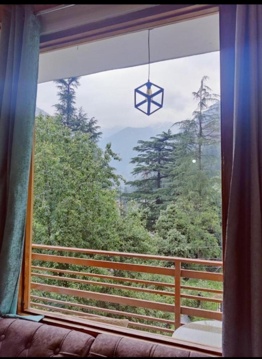 Delight Homestay Kasol Kültér fotó
