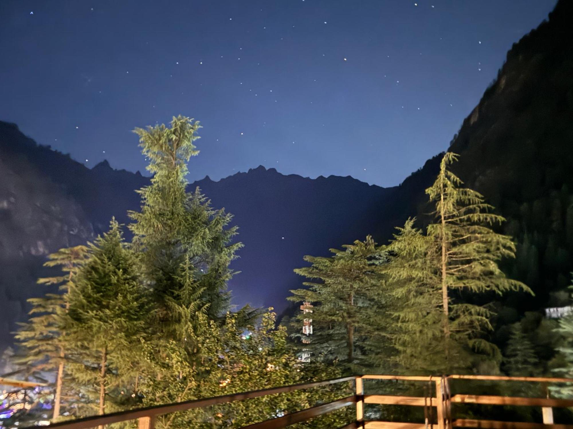 Delight Homestay Kasol Kültér fotó