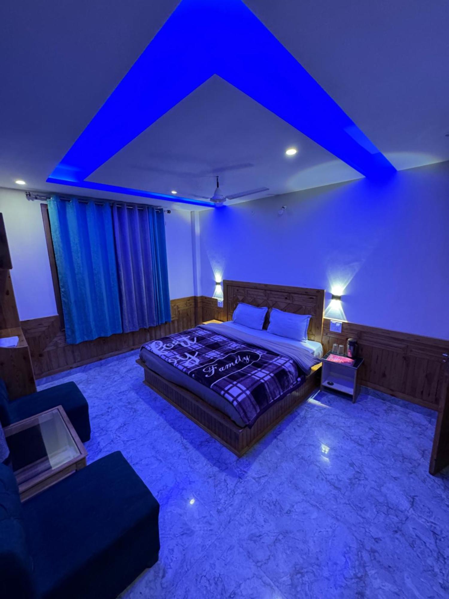 Delight Homestay Kasol Kültér fotó