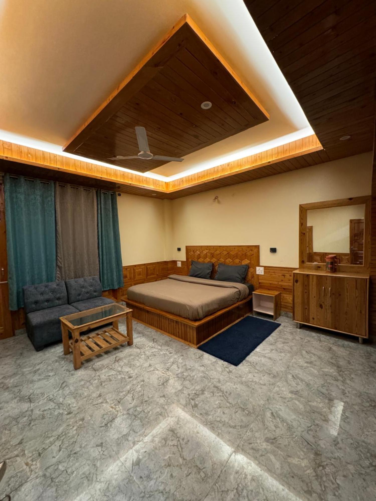 Delight Homestay Kasol Kültér fotó