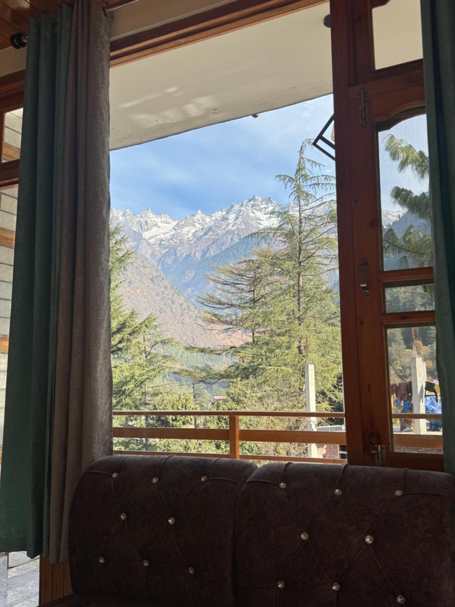 Delight Homestay Kasol Kültér fotó